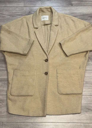 Manteaux Beige American Vintage, marque: American Vintage, état: Très bon état, taille: S / 36 / 8, 19,99 €, 21,69 € Protection acheteurs incluse