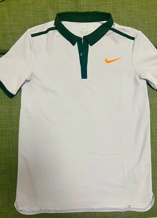 Polo da tennis, marchiata RF, #rogerfederer , merk: Nike, staat: Heel goed, maat: XS, € 18,00, € 19,60 inclusief Kopersbescherming