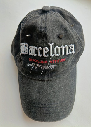 Gorra customizada Barcelona con pinchos única y rebelde, marque: y2k, état: Très bon état, taille: Taille unique, 15,00 €, 16,45 € Protection acheteurs incluse