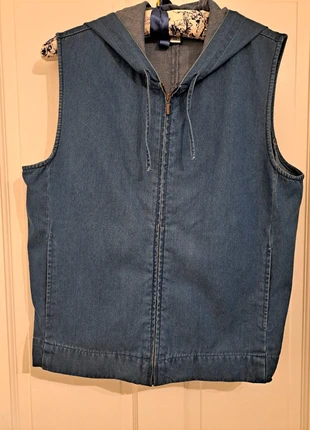 Talbot Denim Gilet with hood, size M. Denim blue, 2 front pockets. Lighter blue than in the photos., brand: Talbots, condition: Good, size: M / UK 12-14, £8.00, £9.10 includes Buyer Protection