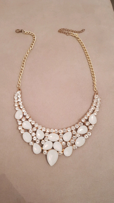 Collier  1