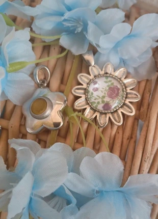 Lot de 2 gros pendentifs médaillons fleur ° 1 cabochon en verre réversible + 1 ° Hippie | Bohème °, condition: New without tags, €5.00, €5.95 includes Buyer Protection