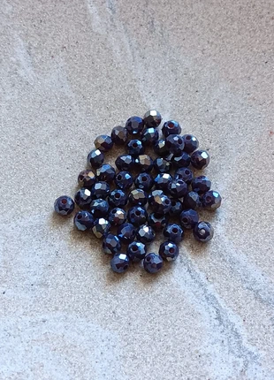 Fil de perles rondelles à facettes violettes en verre 4x3 mm - PVI1-13, staat: Nieuw met prijskaartje, € 1,30, € 2,07 inclusief Kopersbescherming Pro
