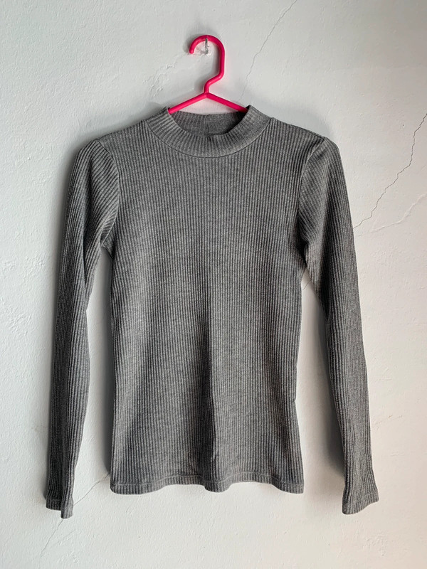 Minimalist Mockneck Sweater 5