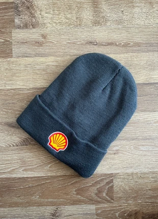 Dark Grey Beanie with Shell Patch, brand: Shell, condizioni: Nuovo senza cartellino, taglia: Taglia unica, €10.00, €11.20 include la Protezione acquisti