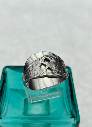 Ring "Elysian Wrap", staat: Heel goed, maat: 71.0 mm / 22.6 mm Ø, € 15,00, € 16,45 inclusief Kopersbescherming