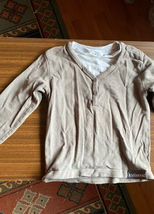 T-shirt manches longues 3 ans, marca: Kid Kanai, estado: Muito bom, tamanho: 3 anos / 98 cm, €2.00, €2.80 inclui Proteção do Comprador