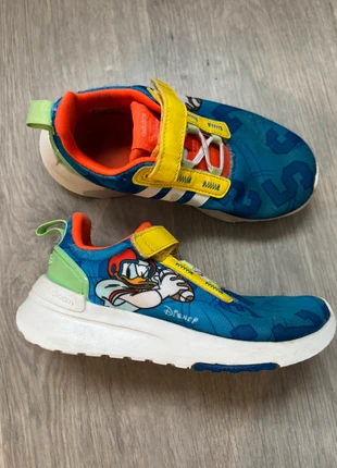 Adidas x Disney – Donald Duck – Cloudfoam – Taille 31,5, estado: Bom, tamanho: 32, €15.00, €16.45 inclui Proteção do Comprador