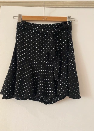 Jupe short à pois Zara, taille S, marca: Zara, estado: Muito bom, tamanho: S / 36 / 8, €8.00, €9.10 inclui Proteção do Comprador