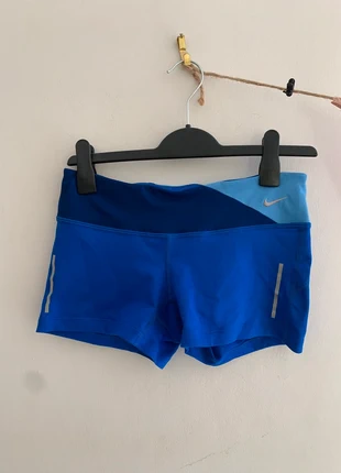 short court nike, brand: Nike, condizioni: Buone, taglia: S / IT 40 / EU 36, €10.00, €11.20 include la Protezione acquisti