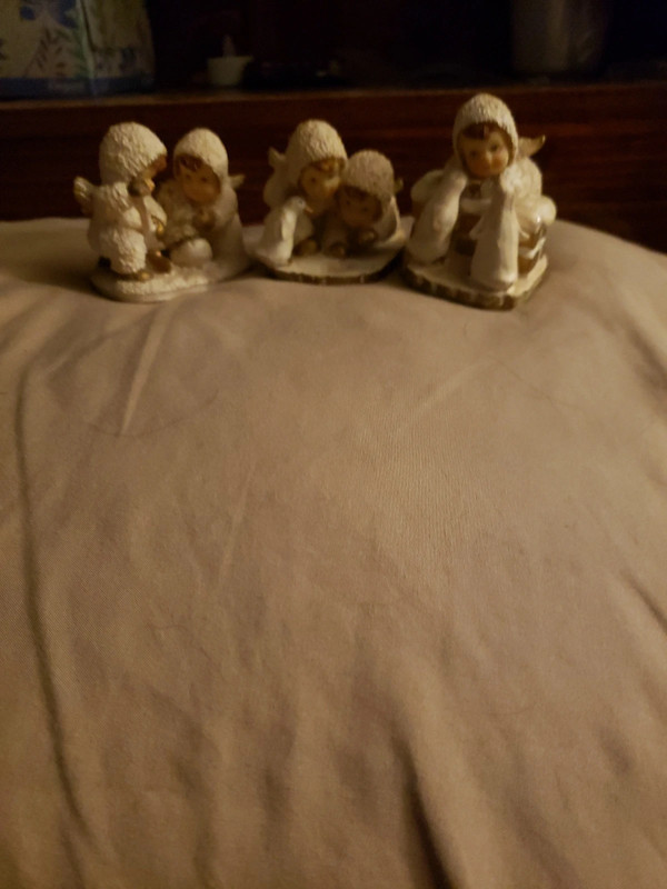 Vintage snow babies 1