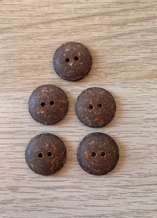 brown vintage buttons, merk: Vintage, staat: Heel goed, € 3,00, € 3,85 inclusief Kopersbescherming