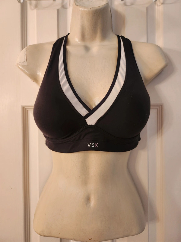 Victoria's Secret VSX Sports Bra Built in Bra 34B