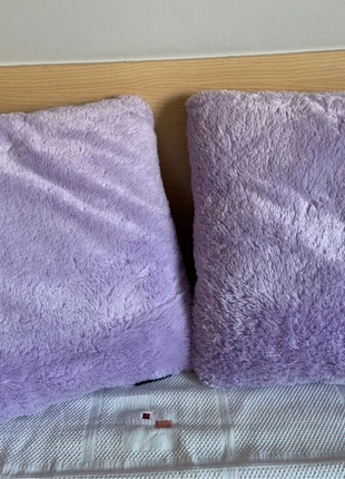 2 cojines lila de pelo, marque: tramas, état: Neuf sans étiquette, taille: 40 x 40 cm, 18,00 €, 19,60 € Protection acheteurs incluse