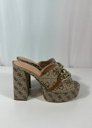 Tacones Guess, marque: GUESS, état: Très bon état, taille: 39, 38,00 €, 40,60 € Protection acheteurs incluse
