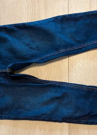 Nieuwe blauwe slim fit kinder jeans, marque: Primark, état: Neuf avec étiquette, taille: 4 ans / 104 cm, 4,50 €, 5,43 € Protection acheteurs incluse