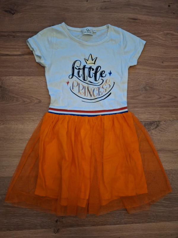 Wit/oranje jurk met tule