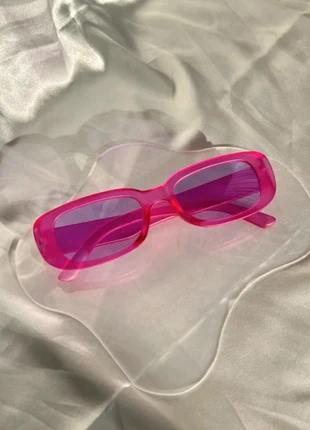 Retro transparent pink oval sunglasses, brand: Happy Object Co., condition: Very good, £2.00, £2.80 includes Buyer Protection Pro