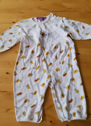 Grenouillère Winnie l'ourson , marque: Disney, état: Très bon état, taille: 18-24 mois / 86 cm, 2,00 €, 2,80 € Protection acheteurs incluse