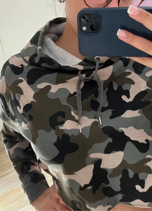 Felpa crop militare, marke: H&M, zustand: Sehr gut, größe: L / 40 / 12, 4,00 €, 4,90 € inklusive Vinted-Käuferschutz