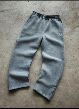 Pantalon de Training Gris Y2K - Taille L, marque: y2k, état: Neuf sans étiquette, taille: L, 29,90 €, 32,10 € Protection acheteurs incluse