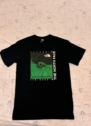 T-shirt the North Face, brand: The North Face, condizioni: Nuovo con cartellino, taglia: S, €30.00, €32.20 include la Protezione acquisti