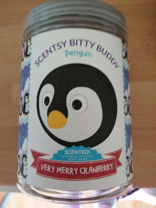 Scentsy bitty buddy penguin. Very merry cranberry.