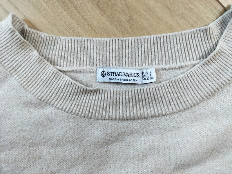 Pull beige Stradivarius T. L 1