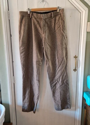 Light brown trousers, brand: swear and Mason, condition: Very good, size: W34, £10.00, £11.20 includes Buyer Protection