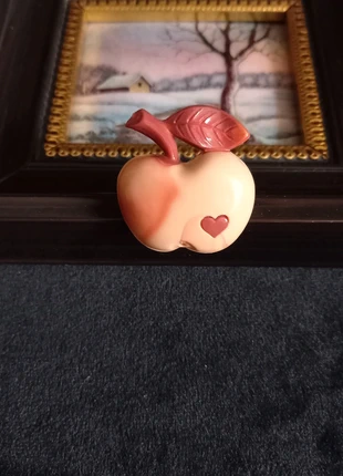 Broche vintage fruit art déco pomme et cœur, marque: Vintage Love, état: Très bon état, 9,60 €, 10,78 € Protection acheteurs (Pro) incluse