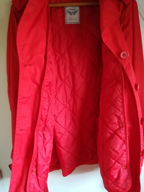 Manteau rouge Esprit 4