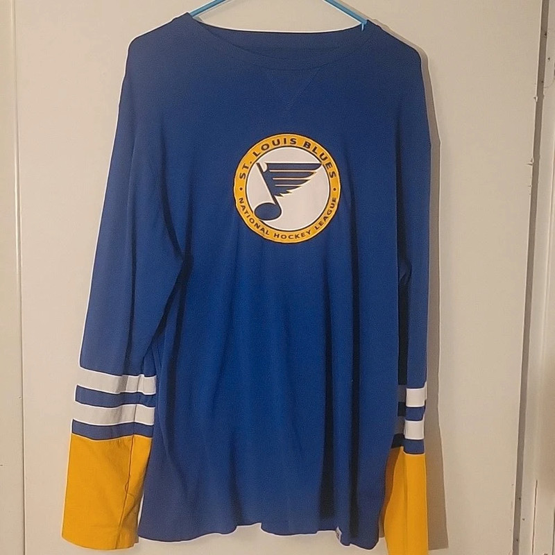 St. Louis Blues Tshirt L