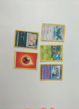 5 cartes Pokémon, brand: Pokémon, condition: Good, €1.00, €1.75 includes Buyer Protection