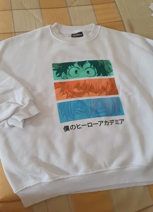 Sweat my hero academy , marke: Jennyfer, zustand: Sehr gut, größe: XXXS / 30 / 2, 4,00 €, 4,90 € inklusive Vinted-Käuferschutz