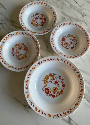 Lot 4 assiettes + plat blanche et orange Arcopal, marca: Arcopal, estado: Muy bueno, 25,00 €, 26,95 € Protección al comprador incluida