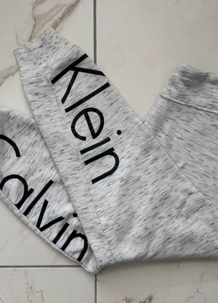 Calvin Klein Women’s Heather Gray Jogger Sweatpants • Size M •EUC, brand: Calvin Klein, condition: Very good, size: 10 / M, $12.00, $13.30 includes Buyer Protection