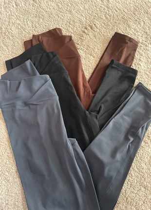 Lot legging, marque: musera sport, état: Très bon état, taille: S / 36 / 8, 25,00 €, 26,95 € Protection acheteurs incluse