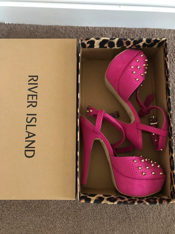 Hot pink sandals Vinted