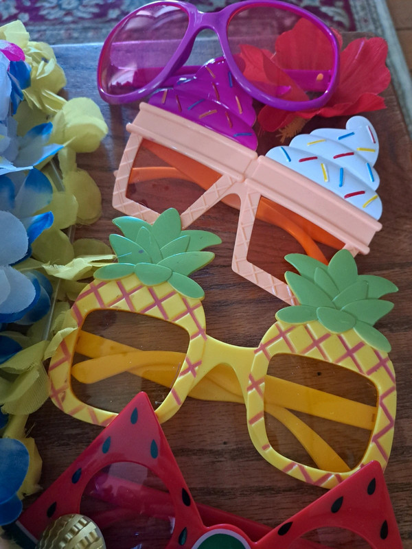 24 piece summer party kit 12 pairs of sunglasses 12 leis 2