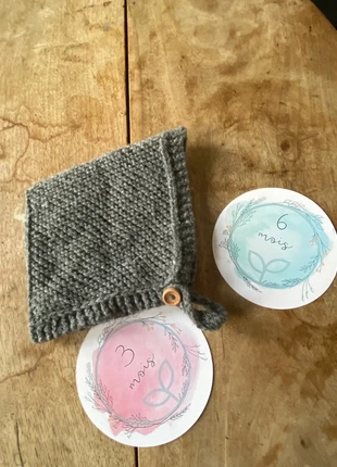 Petit bonnet en laine mérinos , merk: Fait Main, staat: Heel goed, maat: 3-6 maanden, 42 cm, € 4,00, € 4,90 inclusief Kopersbescherming