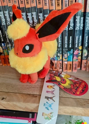 Peluche pokemon neuve de collection pyroli, marque: Pokémon, état: Neuf avec étiquette, taille: M, 12,00 €, 13,30 € Protection acheteurs incluse