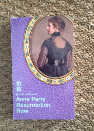 Resurrection Row, staat: Heel goed, € 2,50, € 3,33 inclusief Kopersbescherming