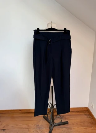 Beau pantalon chic fluide Promod bleu marine avec ceinture 🌸 40, marke: Promod, zustand: Sehr gut, größe: L / 40 / 12, 14,00 €, 15,40 € inklusive Vinted-Käuferschutz