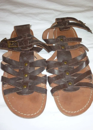 Sandale à lanière pointure 36, marque: Sable Chaud, état: Très bon état, taille: 36, 4,00 €, 4,90 € Protection acheteurs incluse