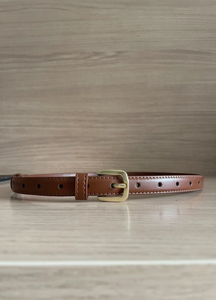 Ceinture fine marron boucle dorée 97cm, marque: ceinture marron, état: Neuf sans étiquette, taille: 75 cm, 10,00 €, 11,20 € Protection acheteurs incluse