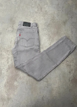 Jean Levi’s 510 Skinny Femme Gris vintage – Taille 36 (W28 L28), brand: Levi's, condizioni: Ottime, taglia: S / IT 40 / EU 36, €22.00, €23.80 include la Protezione acquisti