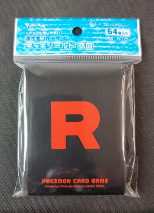 Sleeves Pokemon Center Deck Shield Pro Team Rocket R Scellé – Accessoire Pokémon Japonais, brand: Pokémon, condizioni: Nuovo con cartellino, €18.00, €19.60 include la Protezione acquisti Pro