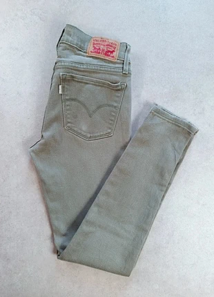 Pantalon Jean Levi's 710 coupe skinny taille basse vert clair/kaki taille 32 FR, marke: Levi's, zustand: Sehr gut, größe: XXS / 32 / 4, 15,90 €, 17,40 € inklusive Vinted-Käuferschutz