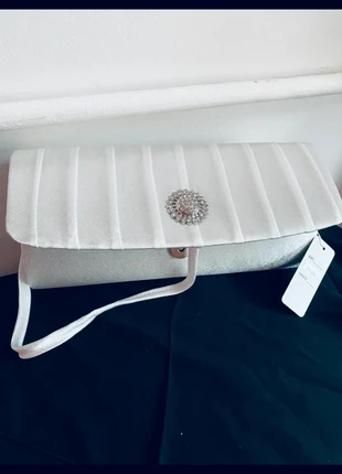 Pochette blanche , merk: Eternel, staat: Nieuw met prijskaartje, € 8,00, € 9,10 inclusief Kopersbescherming