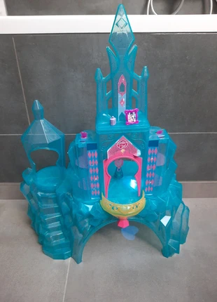 Château my little pony, marque: Hasbro, état: Très bon état, taille: Taille unique, 6,00 €, 7,00 € Protection acheteurs incluse